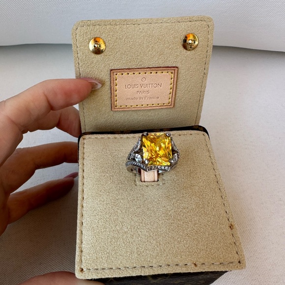 Louis Vuitton Monogram Canvas Travel Jewelry Box for a pendant/earrings/ring NWT - Picture 8 of 8